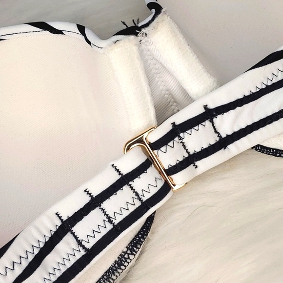 🆕️NWT 2016 Victoria's Secret Strapless Flirt Bandeau Molded Padded Pushup 32B - Picture 6 of 16